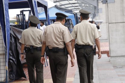 La denuncia de la mujer permitió que los agentes sospechosos sean detenidos.