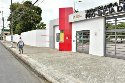 El joven fue asesinado a las afueras de un colegio.