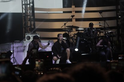 Los amigos invisibles, Trueno y Juan Pablo Vega fueron parte del cartel de la cuarta edición del festival.