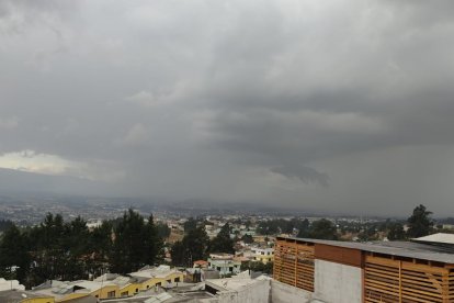 Se reportan lluvias en Quito este jueves 26 de septiembre.