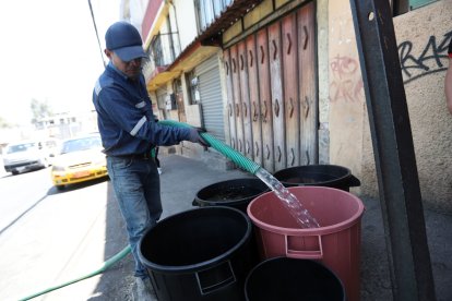 Un daño en el canal del Pita ocasiona el corte masivo de agua en Quito