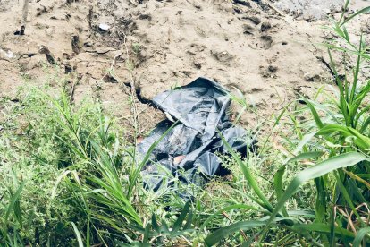 El torso estaba envuelto en un plástico negro.