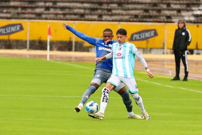 Cumbayá y Emelec juegan por la fecha 8 en el estadio Atahualpa.