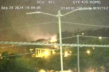 Se reporta quema de maleza cerca del parque Samanes.