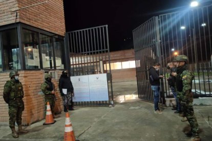 En el interior de la cárcel de Turi, un interno fue asesinado.