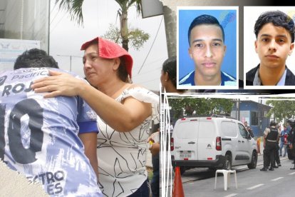 El hermano de los fallecidos es consolado por su tía afuera de la morgue.