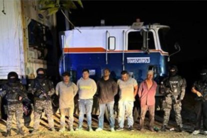 Uno de los detenidos por la Policía durante el operativo registra antecedentes por robo.