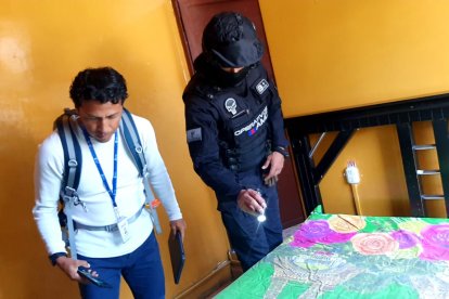 Autoridades constataron que colchones y sábanas estaban en condiciones insalubres.