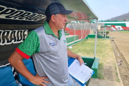 Alfonso Obregón actualmente se dedica a la formación de las nuevas generaciones de futbolistas en Manabí.