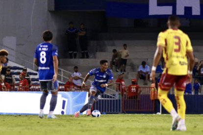 Emelec busca salvar la mala temporada 2024 con la clasificación a la Copa Sudamericana 2025.