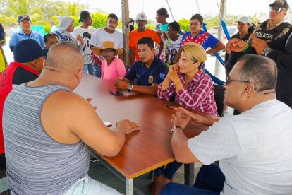Familiares y autoridades aún buscan a la pequeña de 13 años.
