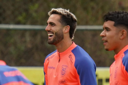 Leonardo Campana podría ser titular en su regreso a la selección.