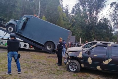 El convoy fue subido a una plataforma tras la emergencia en el sitio.