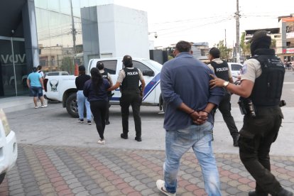 Los vacunadores fueron detenidos por la Policía en Guayaquil.