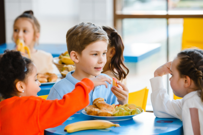 Referencial: el problema de la inseguridad alimentaria en Estados Unidos afecta gravemente a los niños.