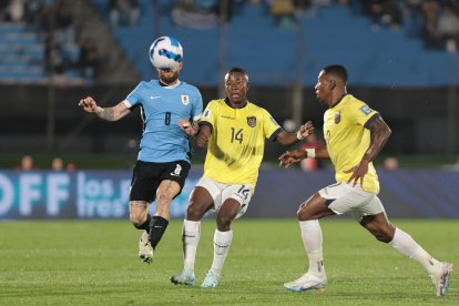 Ecuador visitó a Uruguay en la fecha 10 de las eliminatorias sudamericanas. Empataron 0-0