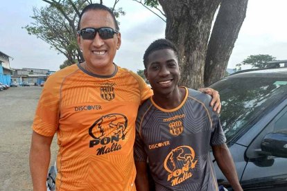 Manuel Uquillas es entrenador de las categorías formativas de Barcelona.