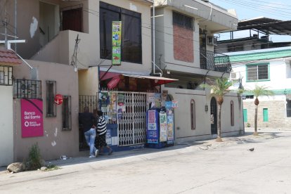 La tienda es bien concurrida por los moradores de Guayacanes.