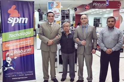 El empresario tenía más de 80 años en el comercio de Cuenca.