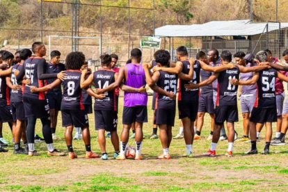 Luz Valdivia denunció que sus jugadores recibieron llamadas para intentar sobornarlos. Lleva adelante investigaciones para aplicar posibles sanciones a los futbolistas.