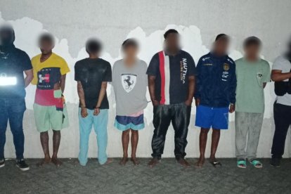 Los capturados fueron detenidos en Nueva Prosperina, en donde también estaba retenido el perjudicado.