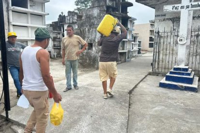 Sorpresa y molestia en el cementerio de Quevedo.