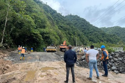 En el Kilo 2, en el cantón Mera, se construyó una variante a la carretera destruida por las lluvias.