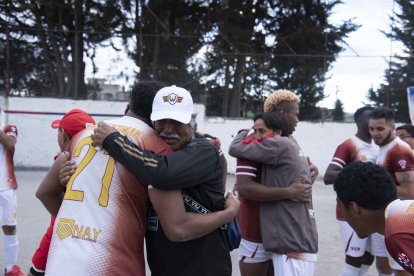 La emoción de Luis Chaquinga tras ver que su querido equipo al fin es campeón.
