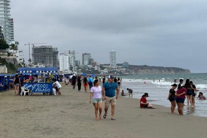 Hay preocupación en Manta por el golpe al turismo.