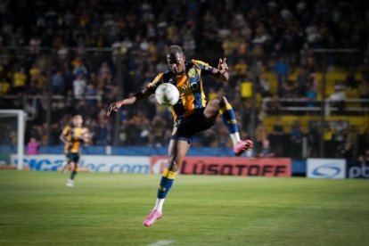 Luis Arroyo, jugador del Atlanta de la Primera Nacional de Argentina