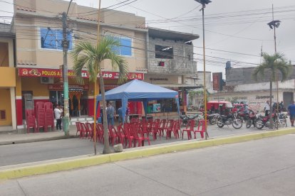 En el local realizaron el velatorio del comerciante asesinado.