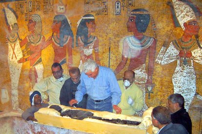 2007 - Exhibición de la momia de Tutankamón en Luxor