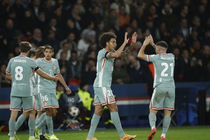 Atlético de Madrid se llevó los tres puntos de París ante el PSG.