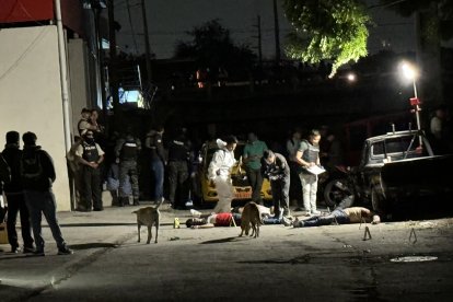 Cuatro de las víctimas quedaron en la calle 317 del barrio El Porvenir.