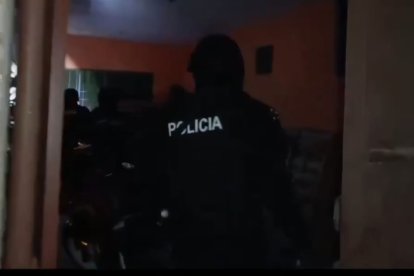 Los allanamientos se realizaron durante la madrugada.