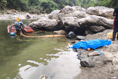 El trabajador realizaba sus labores cuando ocurrió el infortunio.