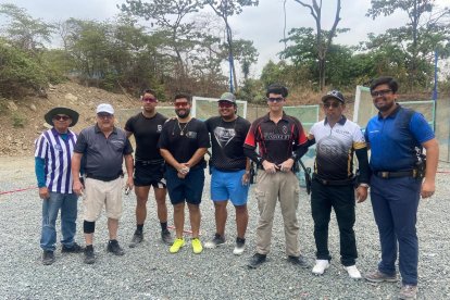 Parte de la selección de Tiro Práctico de Ecuador que viajará a Argentina.