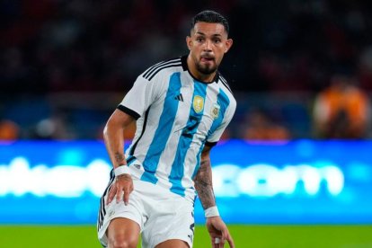 Facundo Medina fue convocado para cubrir las bajas en la selección de Argentina.