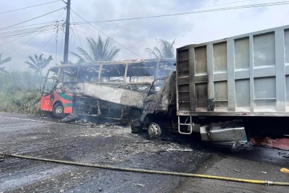 Así fue cómo quedó el bus luego del accidente de tránsito.