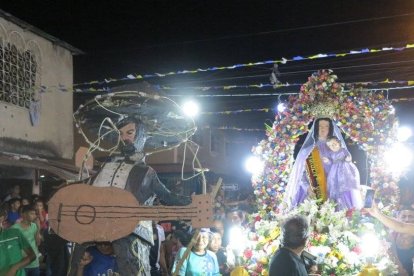 El año pasado, las celebraciones a la Virgen incluyeron quema de castillos.