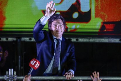 2023: Javier Milei gana la presidencia de Argentina