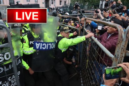 Las protestas en Quito fueron convocadas para manifestarse en contra de los apagones de energía.