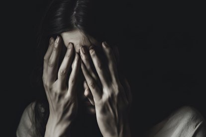 Una mujer fue encontrada maniatada en Latacunga.