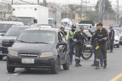 Luego del ataque, el equipo se quedó detenido del otro lado del Fuerte Militar Huancavilca.