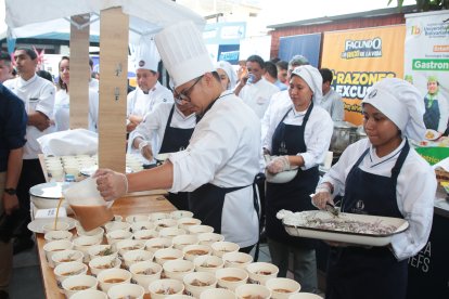 Ecuador busca el Récord Guinness con el encebollado más grande
