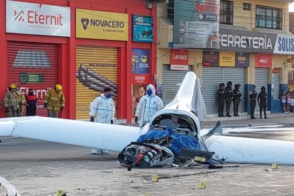 Así terminó la avioneta de la FAE que se cayó en La Libertad.