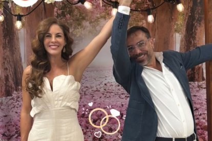 María Mercedes Cuesta con su esposo, el ejecutivo Enrique Mata Jiménez.