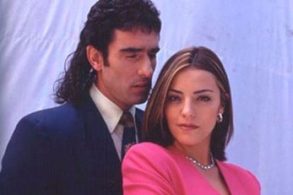 Miguel Varoni y Sandra Reyes en la novela Pedro el escamoso