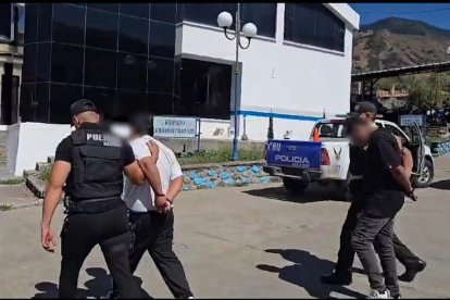 Los delincuentes recibieron prisión preventiva y el caso continúa en investigación.