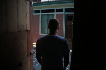 Arturo (nombre protegido) vive inseguro en su propio barrio, pues teme que una paciente con esquizofrenia lo ataque.